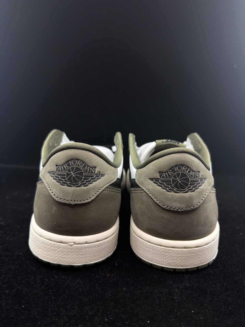 AJ 1 LOW - MEDIUM OLIVE