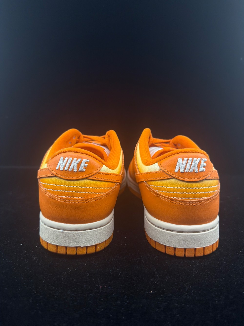 NIKE DUNK LOW (W) - MAGMA ORANGE