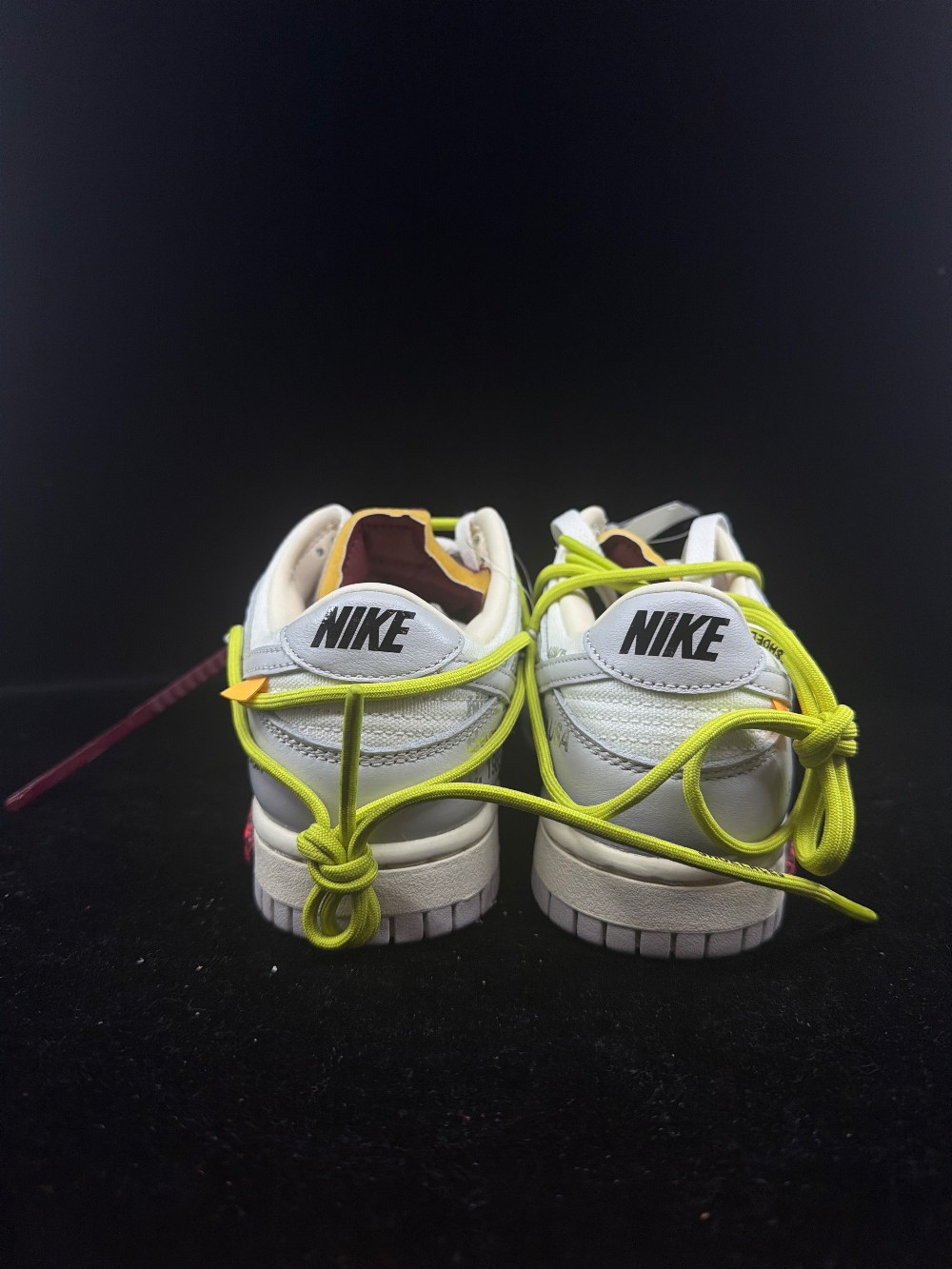 NIKE DUNK LOW X OFF-WHITE - LOT 8
