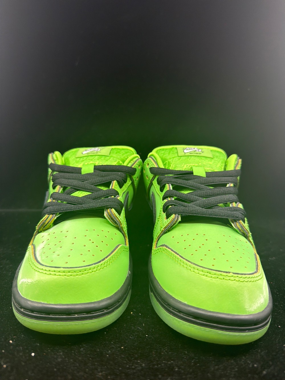 NIKE SB DUNK LOW - THE POWERPUFF GIRLS BUTTERCUP