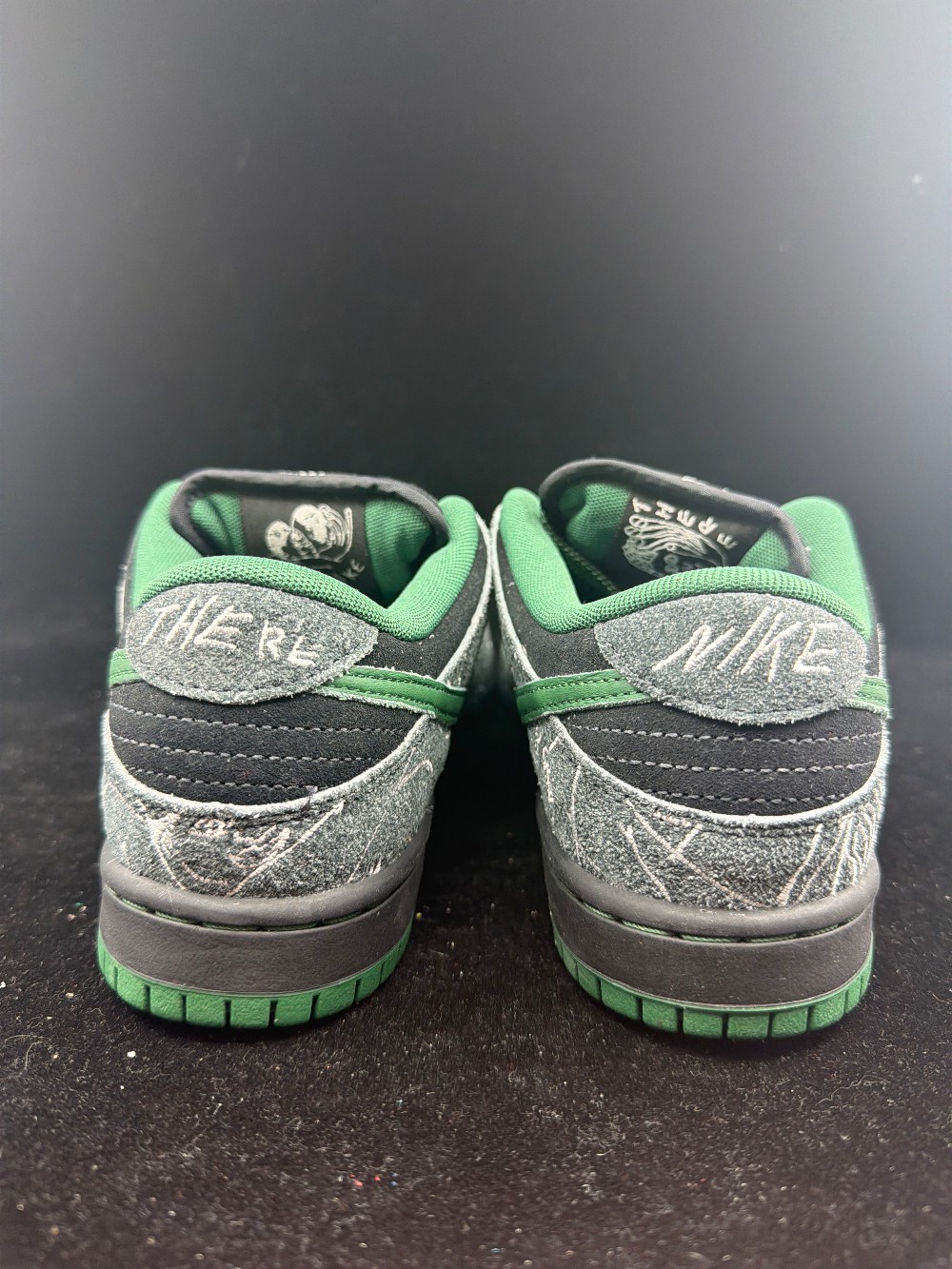 NIKE SB DUNK LOW - THERE SKATEBOARDS