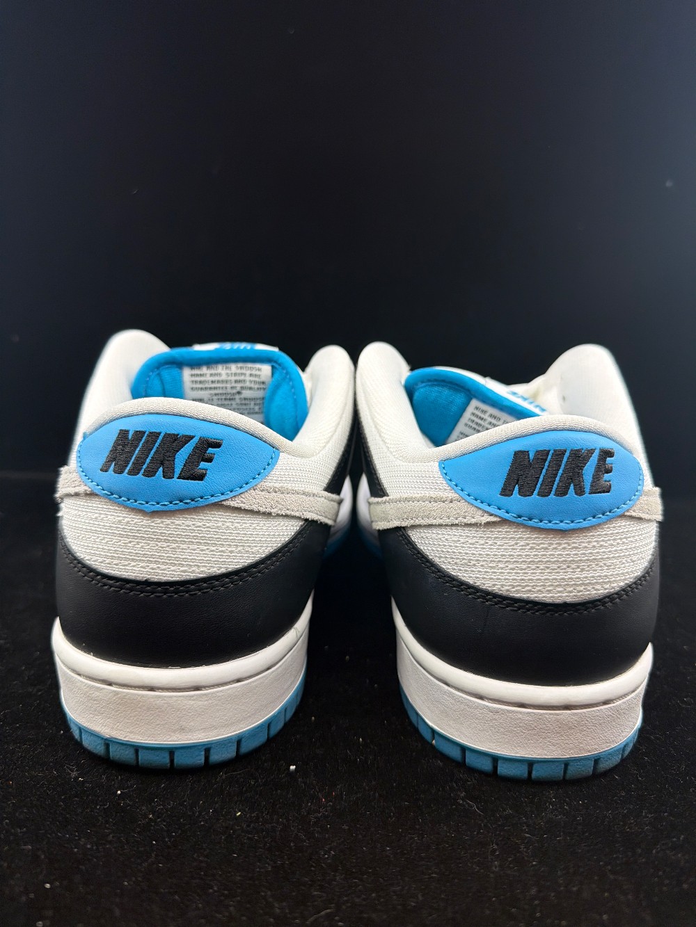 *USED* NIKE SB DUNK LOW - LASER BLUE