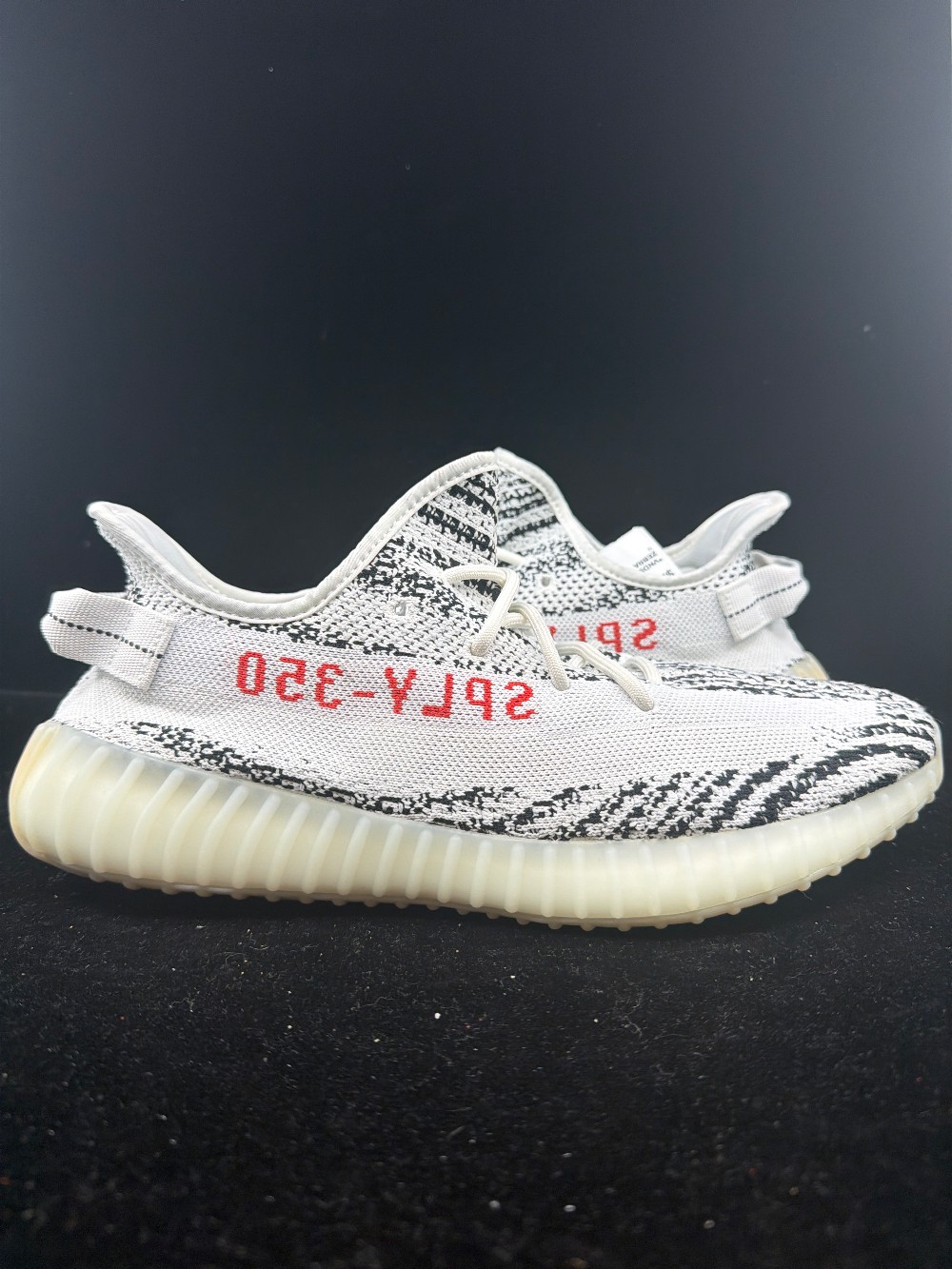 *VNDS* YEEZY 350 BOOST V2 - ZEBRA