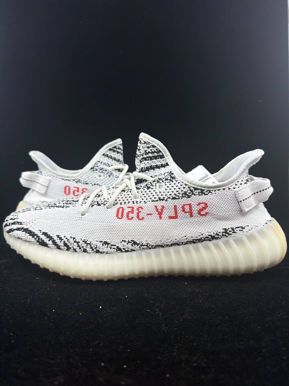 *VNDS* YEEZY 350 BOOST V2 - ZEBRA