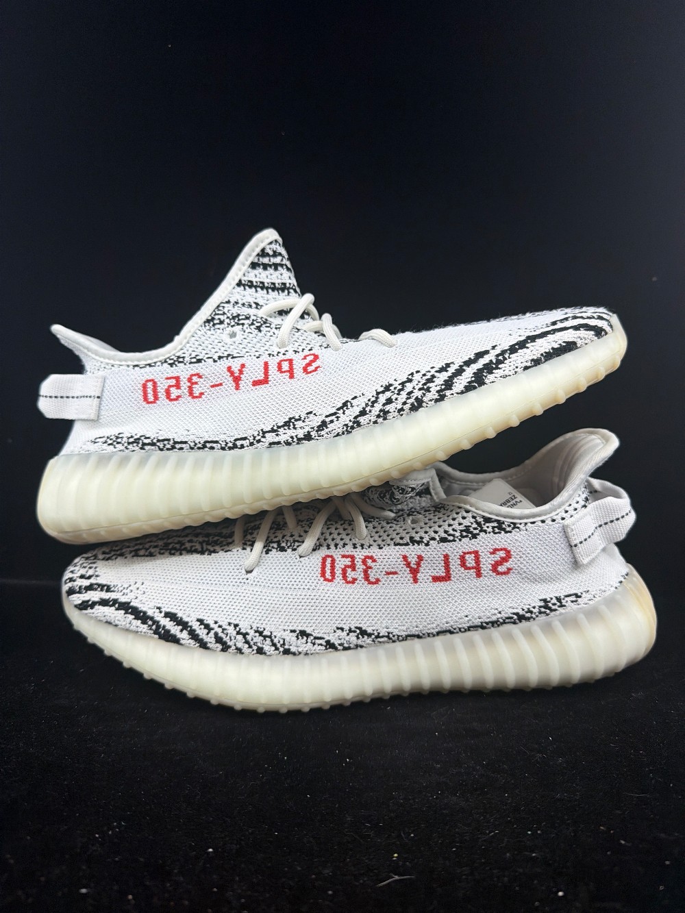 *VNDS* YEEZY 350 BOOST V2 - ZEBRA