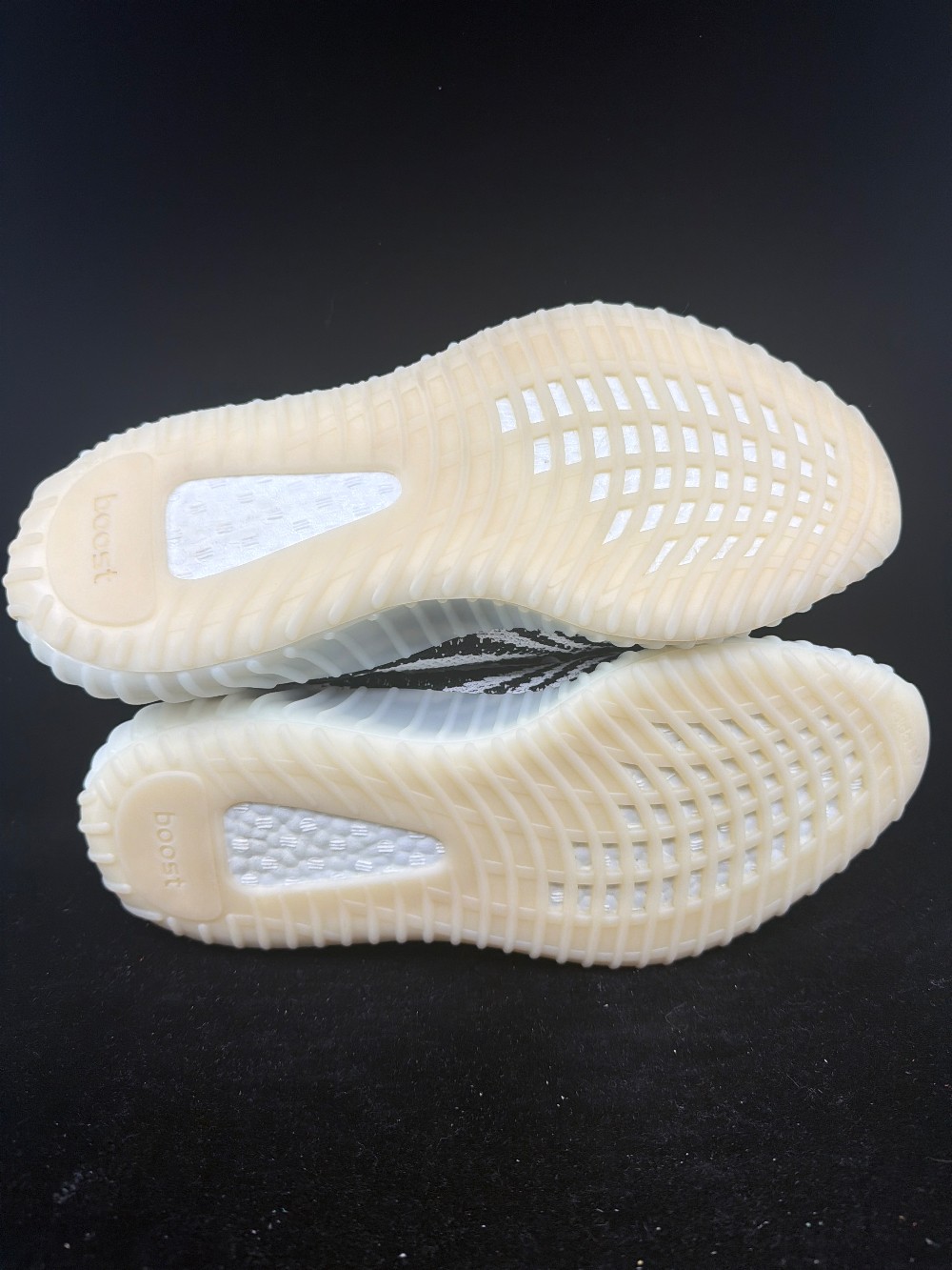 *VNDS* YEEZY 350 BOOST V2 - ZEBRA