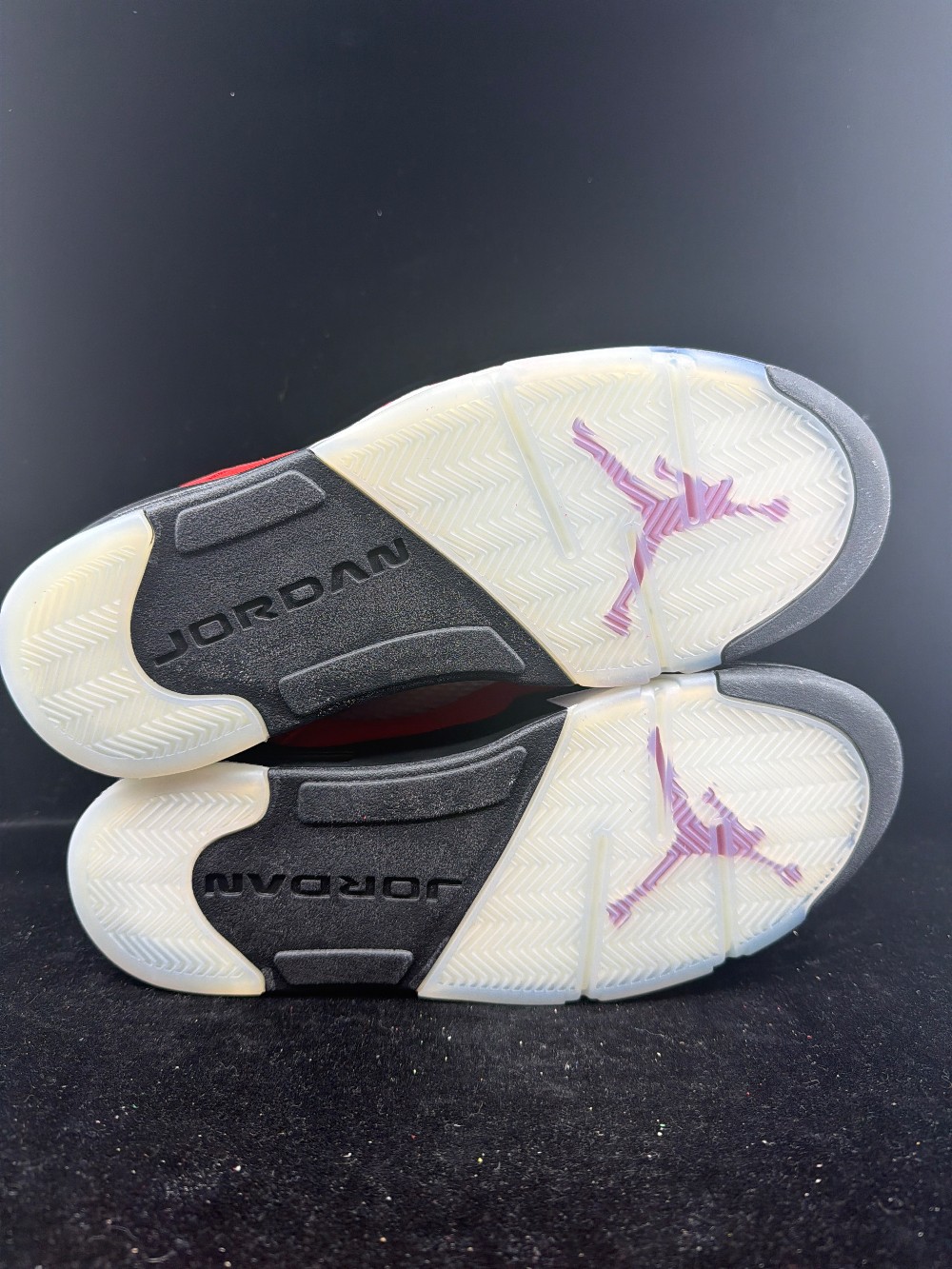 AJ 5 - RAGING BULL RED (2021)