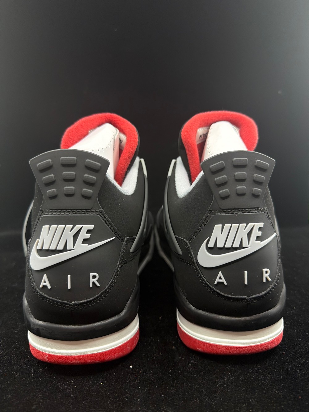 AJ 4 - BRED (2019)