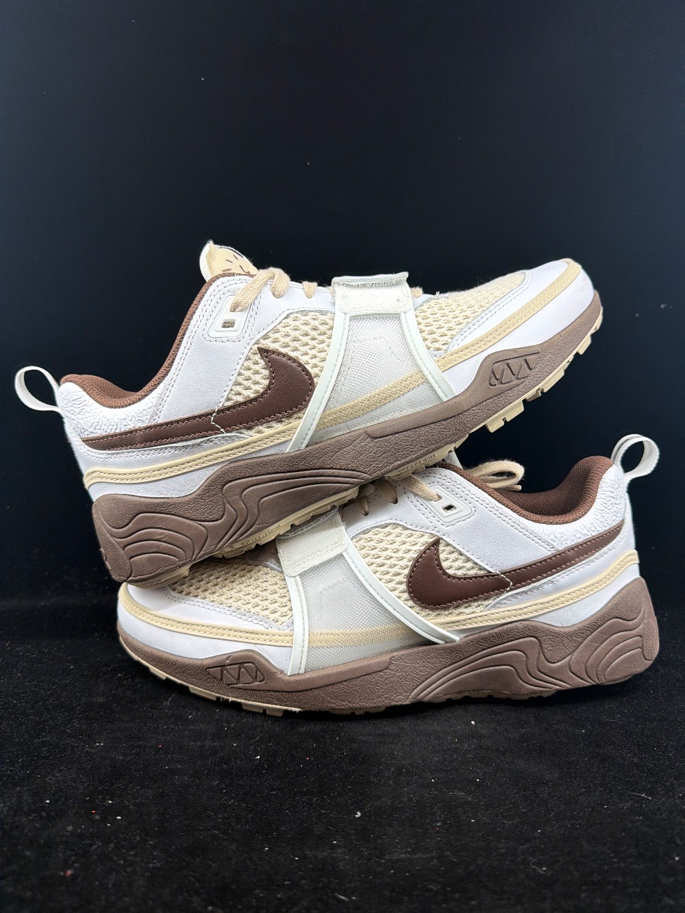 *USED* NIKE ZOOM FIELD JAXX X TRAVIS SCOTT - LIGHT CHOCOLATE
