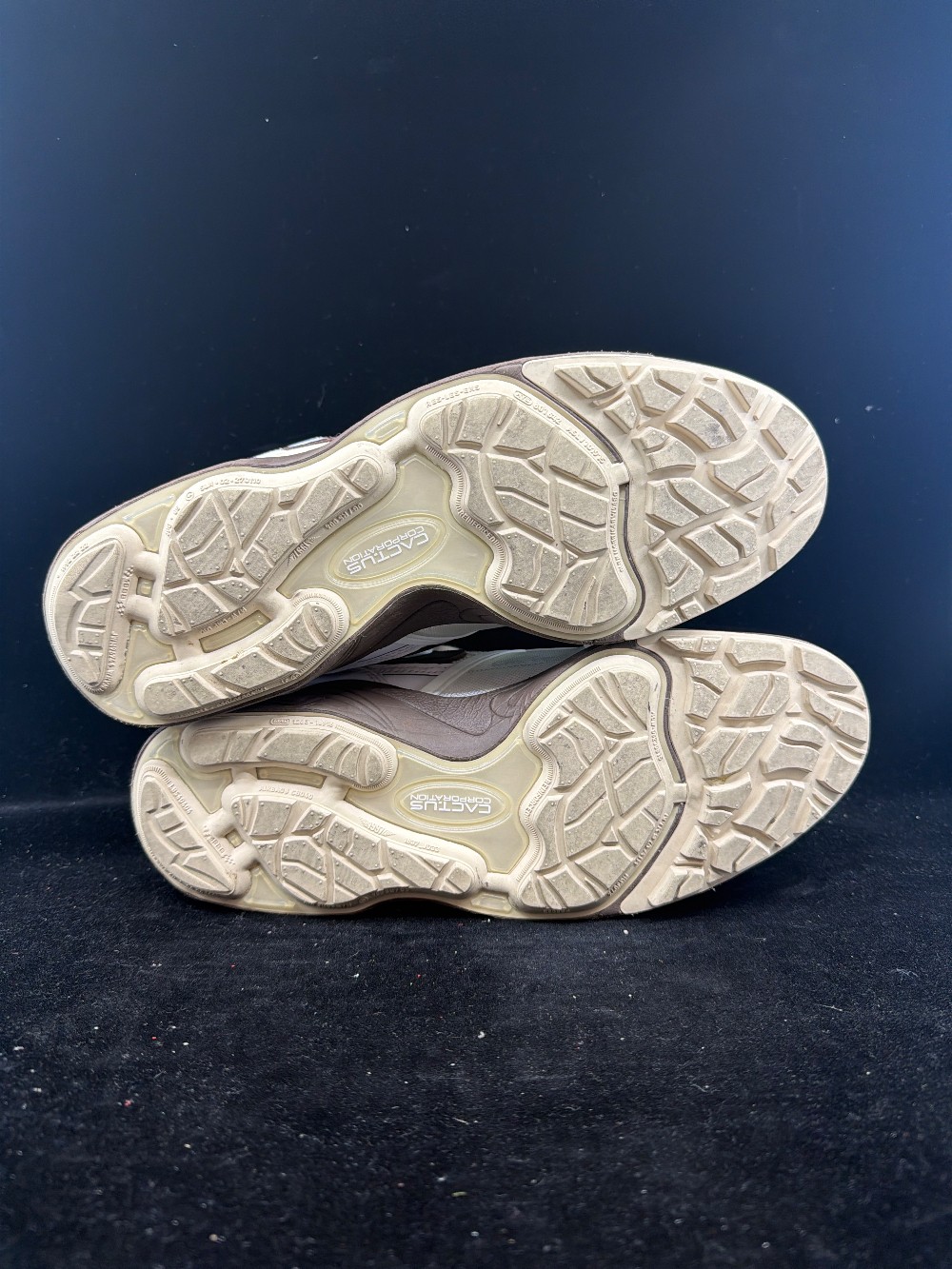 *USED* NIKE ZOOM FIELD JAXX X TRAVIS SCOTT - LIGHT CHOCOLATE