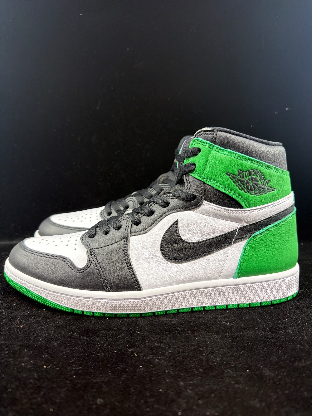 AJ 1 - LUCKY GREEN