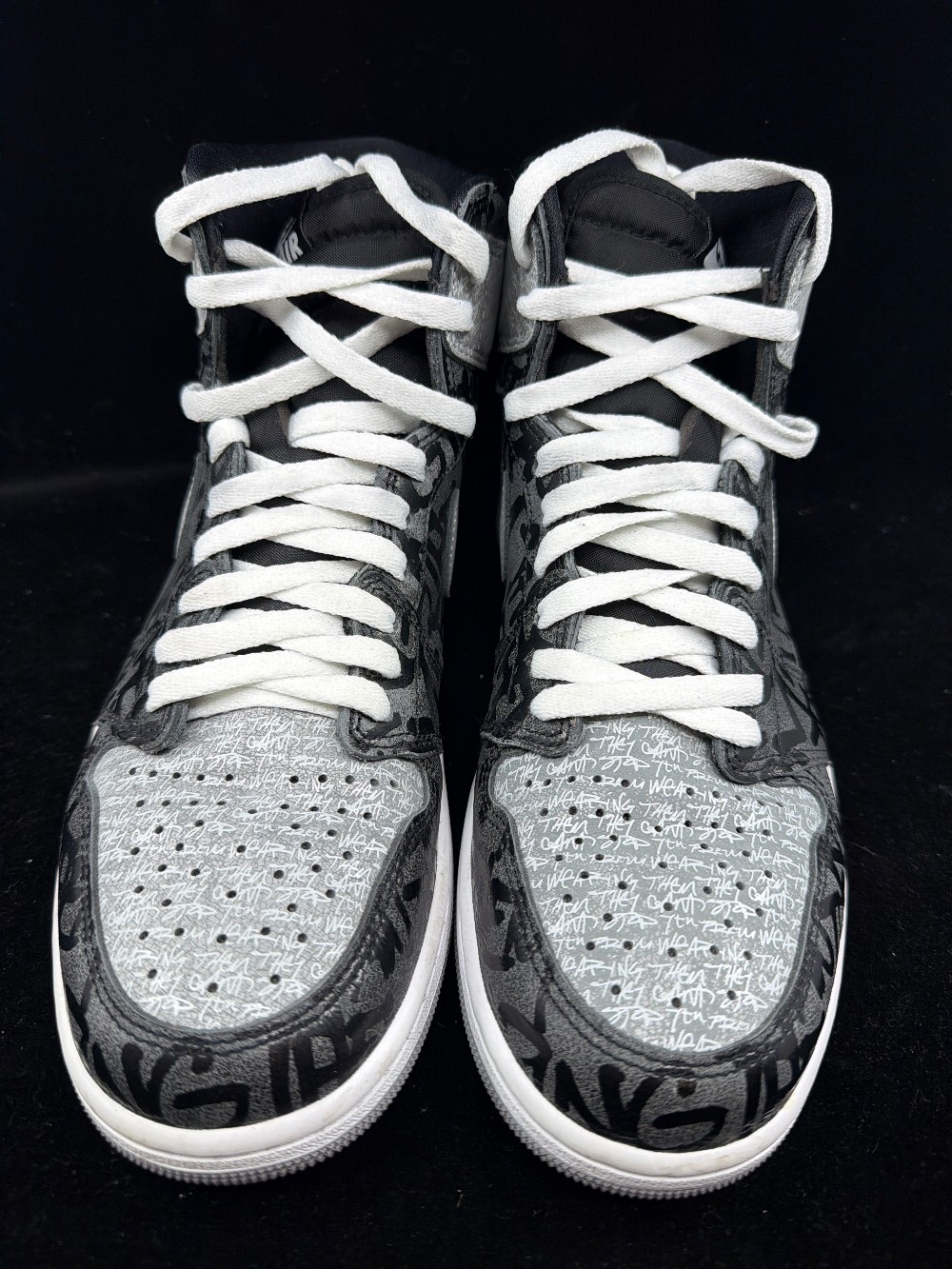 *USED* AJ 1 - REBELLIONAIRE