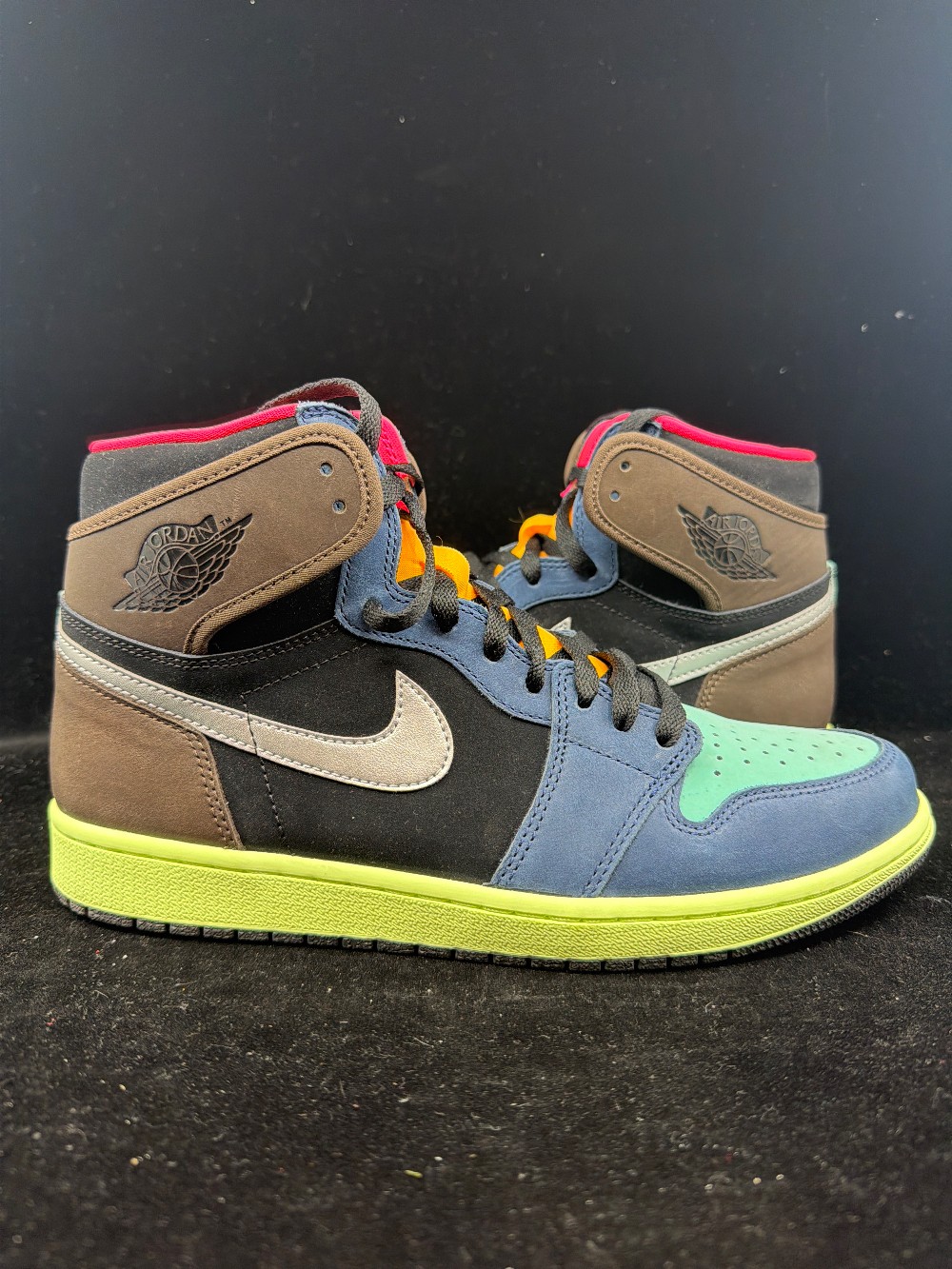 *USED* AJ 1 - TOKYO BIO HACK