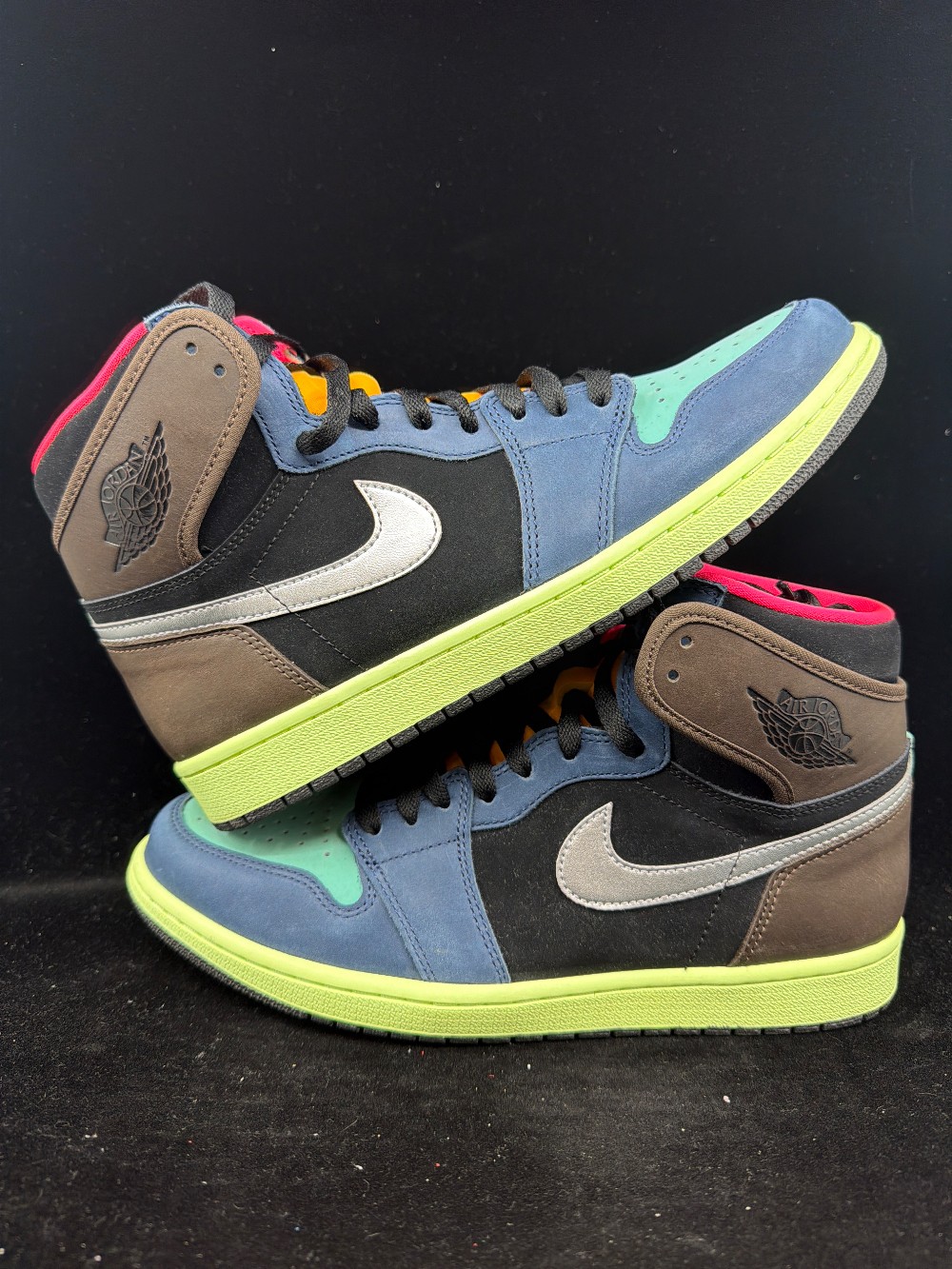 *USED* AJ 1 - TOKYO BIO HACK