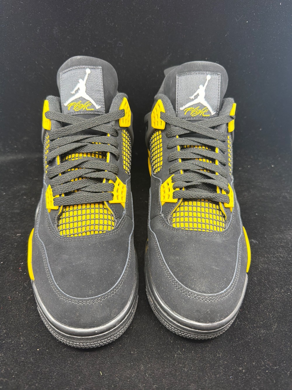 AJ 4 - THUNDER (2023)