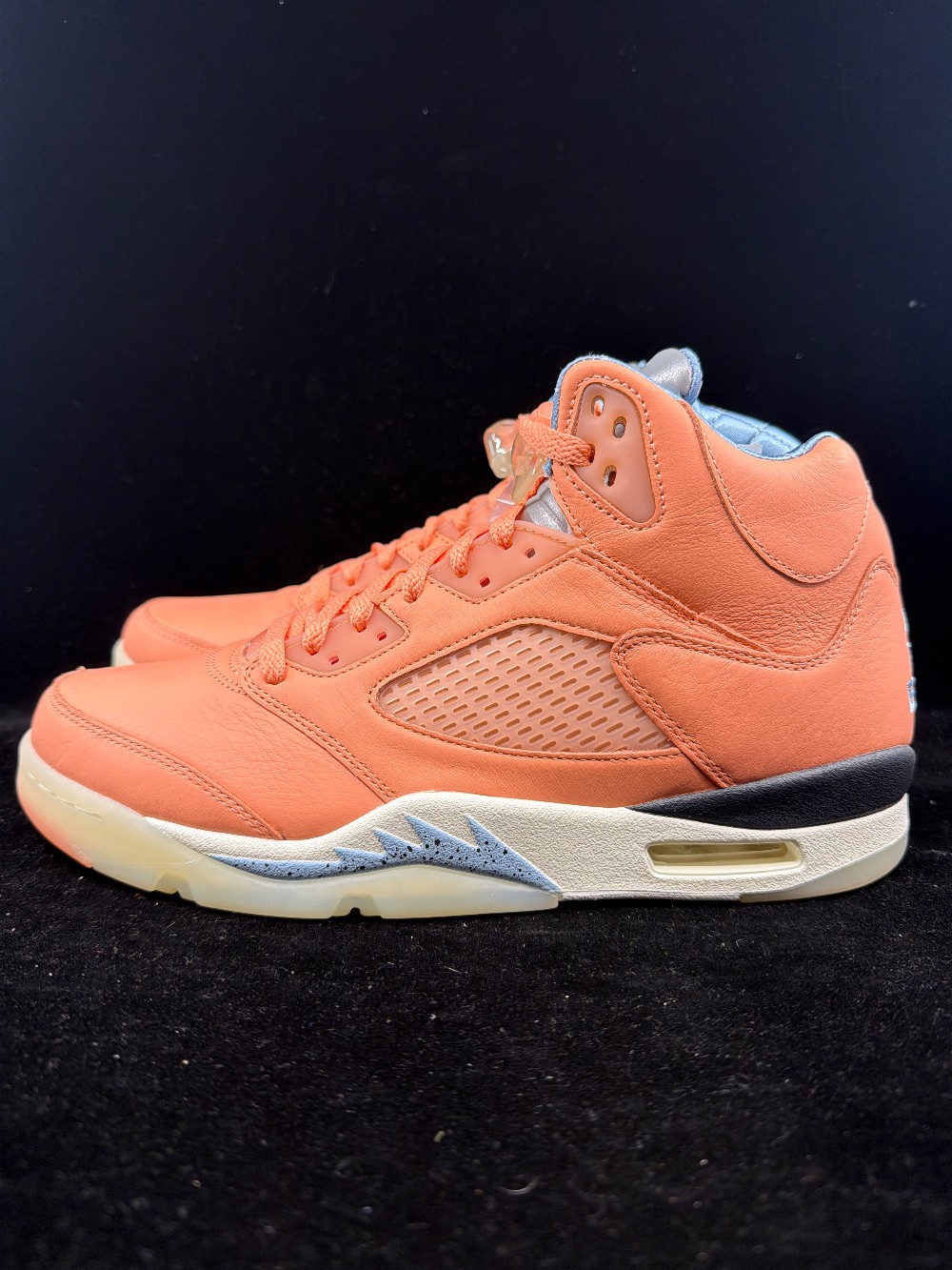 AJ 5 X DJ KHALED - WE THE BEST