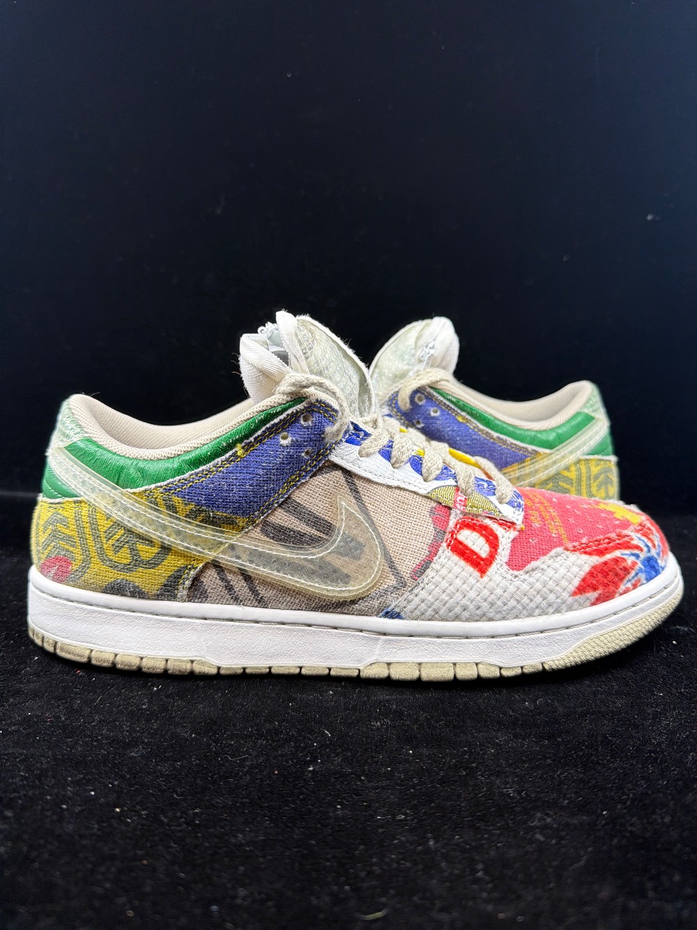 *USED* NIKE DUNK LOW - CITY MARKET