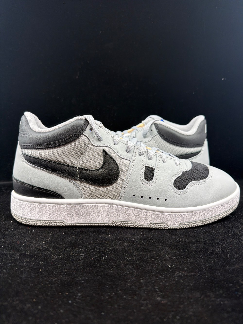 *USED* NIKE MAC ATTACK - LIGHT SMOKE GREY