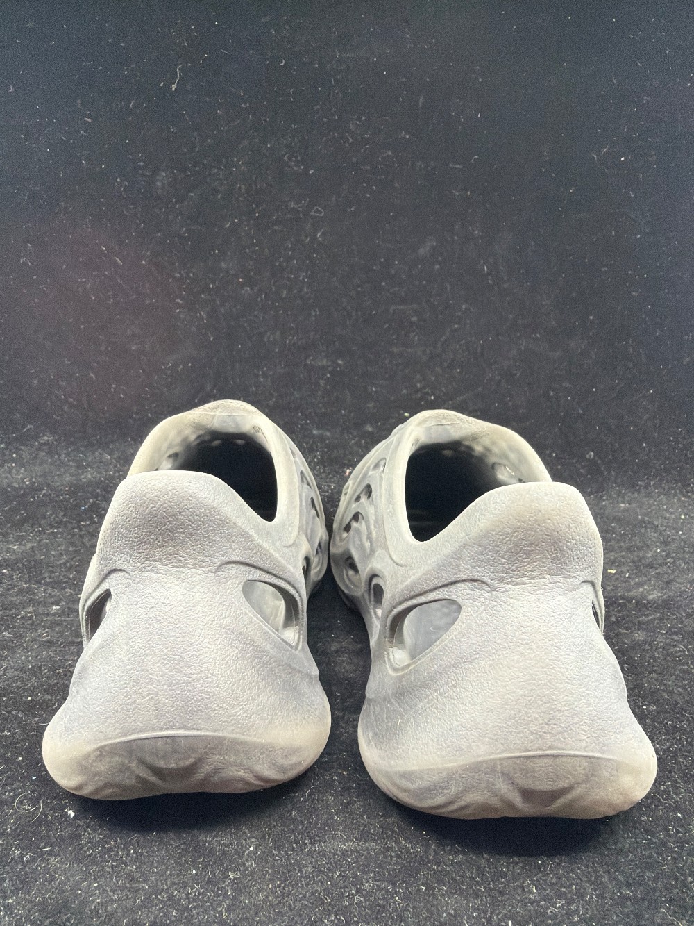 *USED* YEEZY FOAM RUNNR (PS) - ONYX