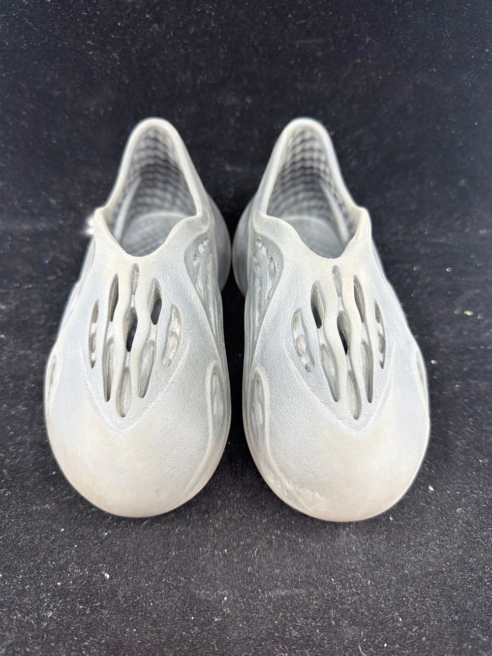 *USED* YEEZY FOAM RUNNR (PS) - ONYX