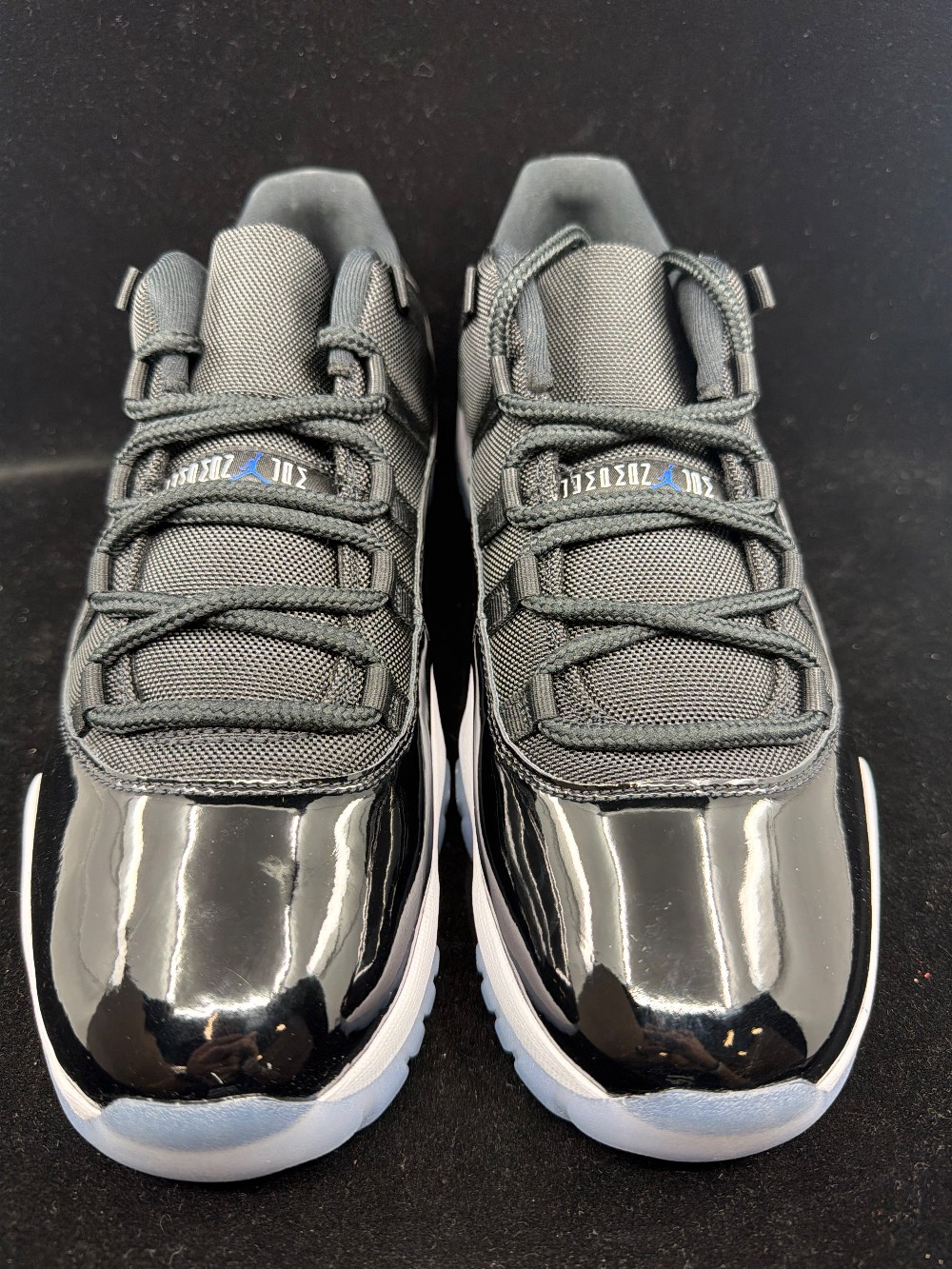 AJ 11 LOW - SPACE JAM