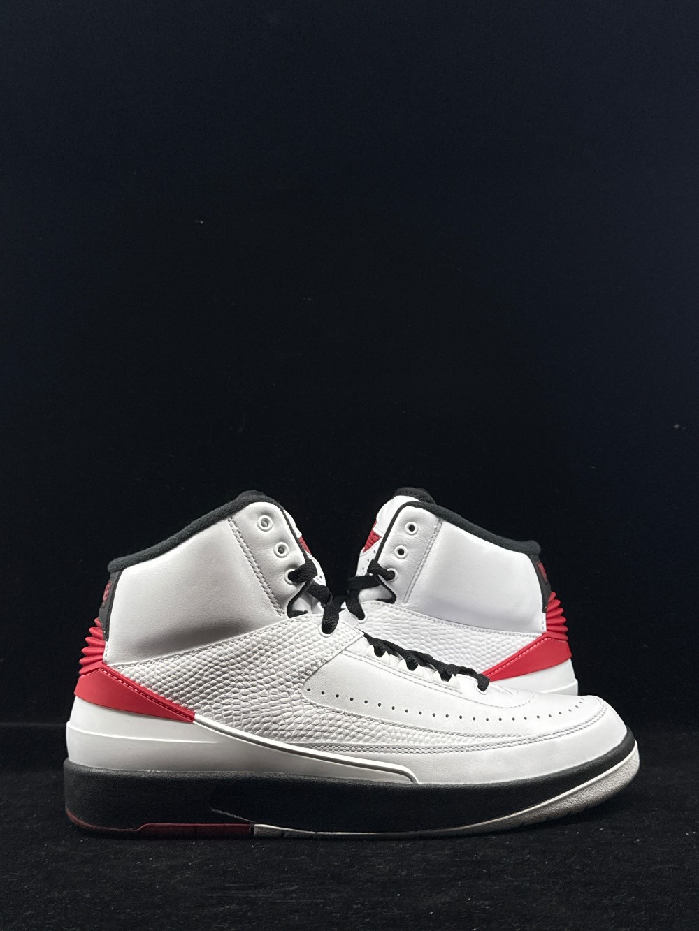 *USED* AJ 2 - CHICAGO (2022)