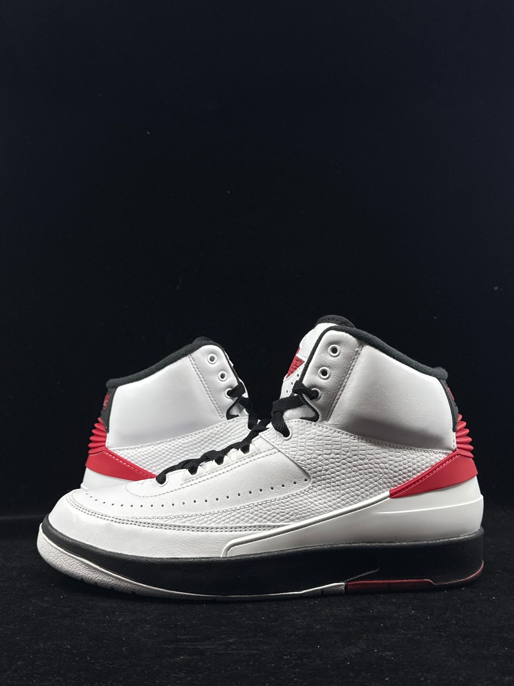 *USED* AJ 2 - CHICAGO (2022)