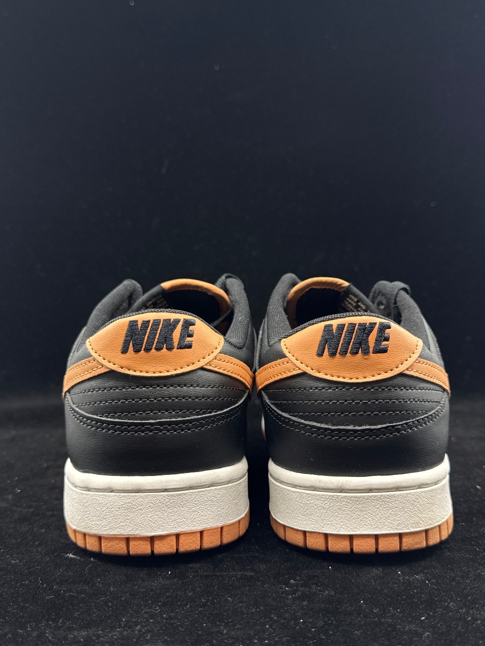 *USED/NO BOX* NIKE DUNK LOW - BLACK AMBER BROWN