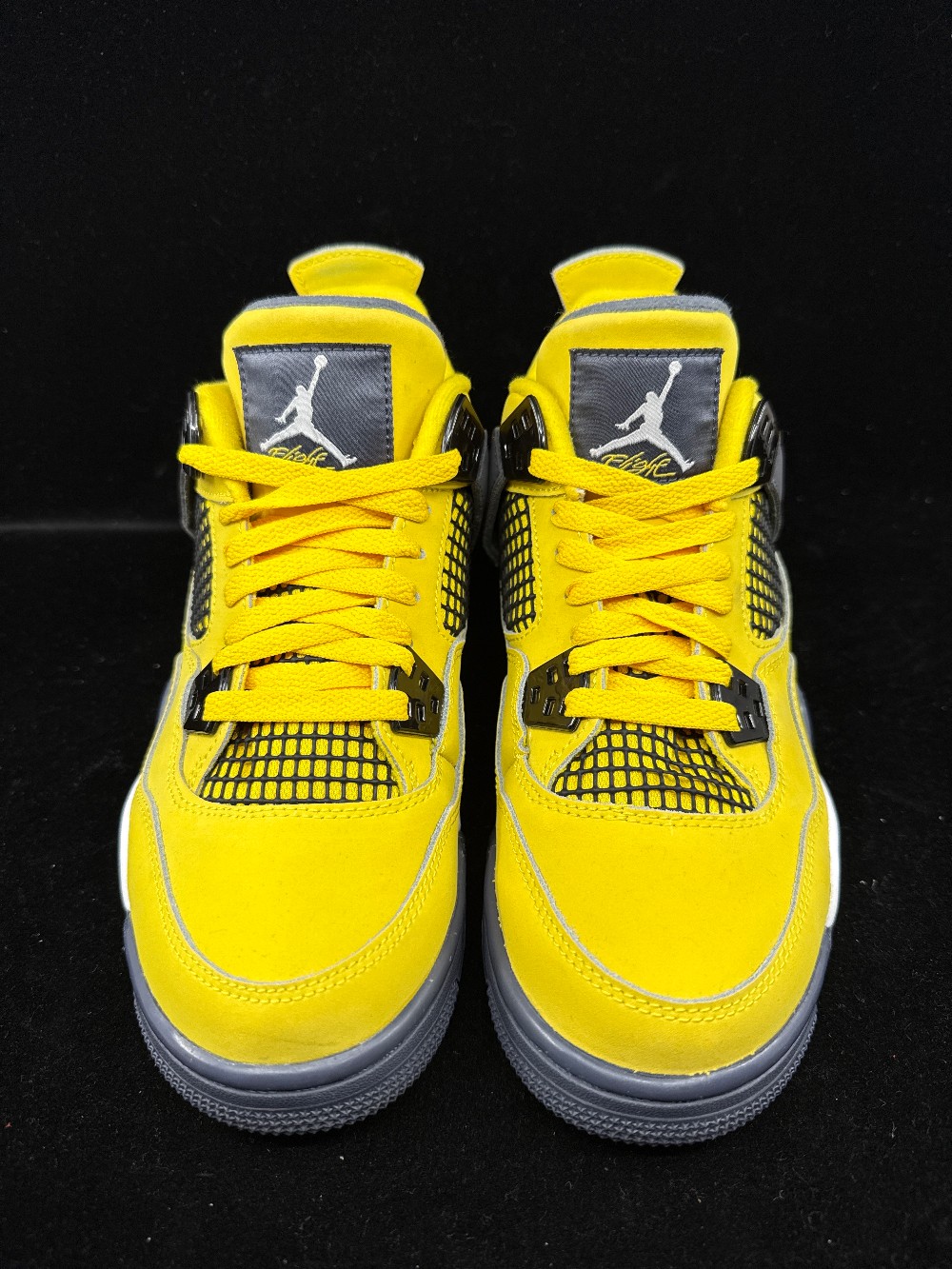 *USED* AJ 4 (GS) - LIGHTNING (2021)