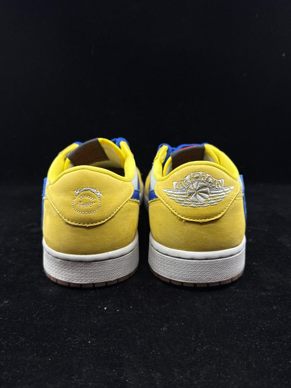 *USED* AJ 1 LOW X TRAVIS SCOTT (W) - CANARY