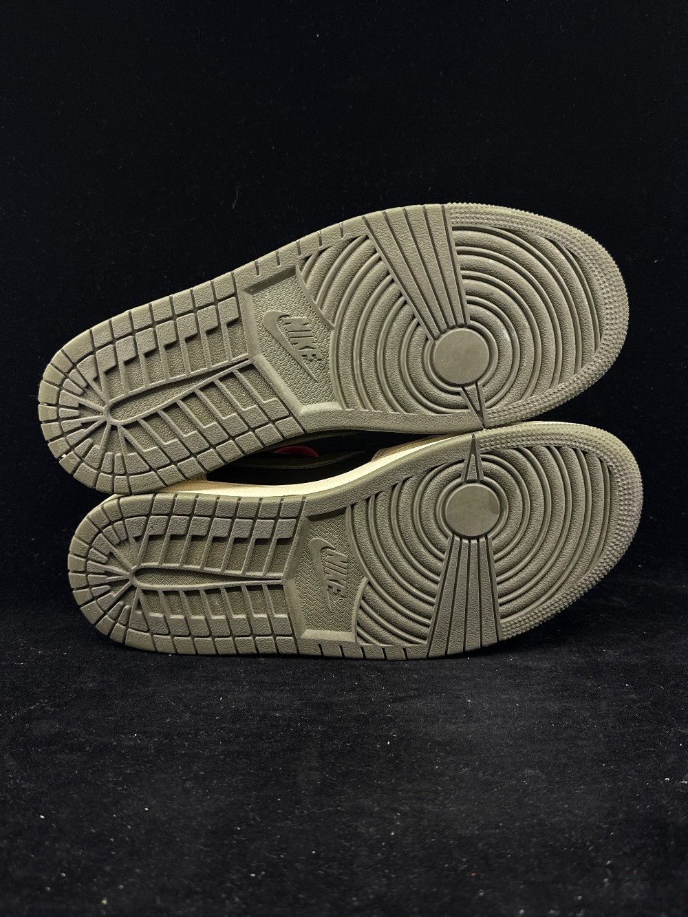 *USED* AJ 1 LOW X TRAVIS SCOTT (W) - OLIVE