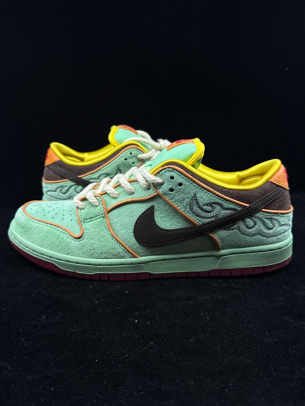 *USED* NIKE SB DUNK LOW - RODEO TOURMALINE