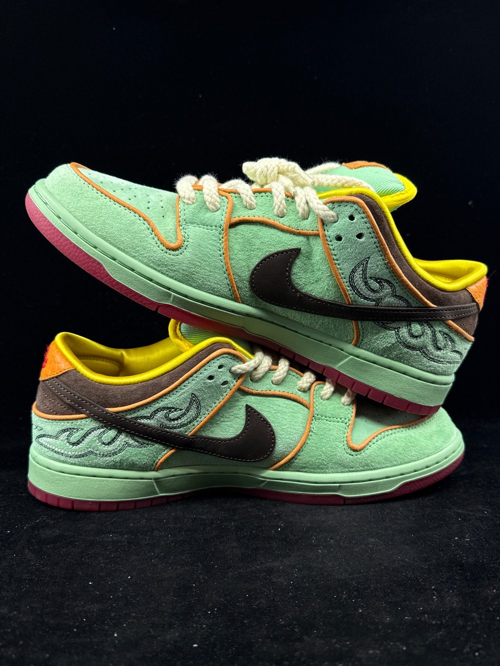 *USED* NIKE SB DUNK LOW - RODEO TOURMALINE