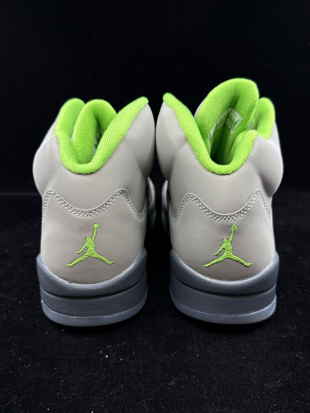 AJ 5 - GREEN BEAN (2022)