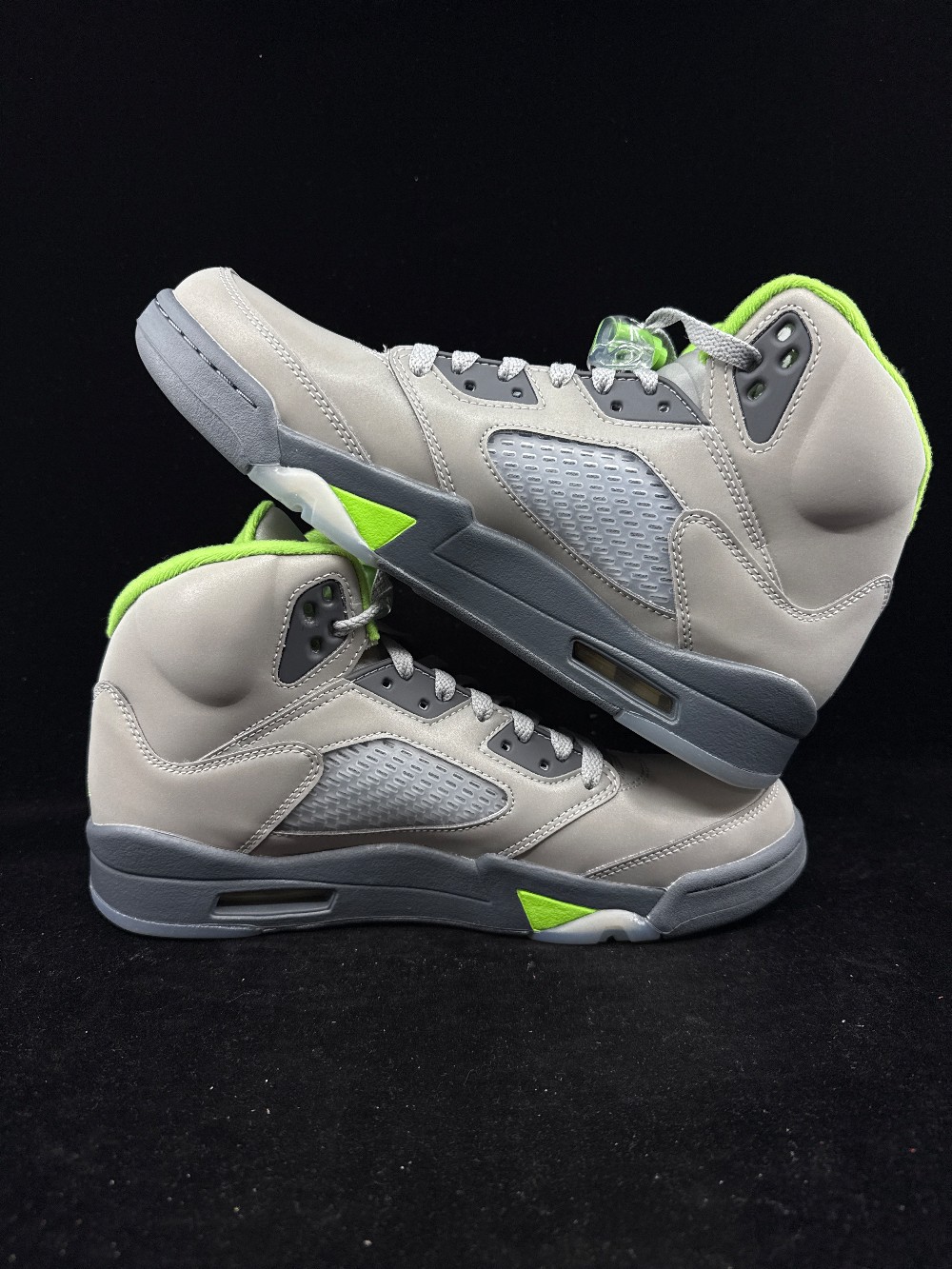 AJ 5 - GREEN BEAN (2022)