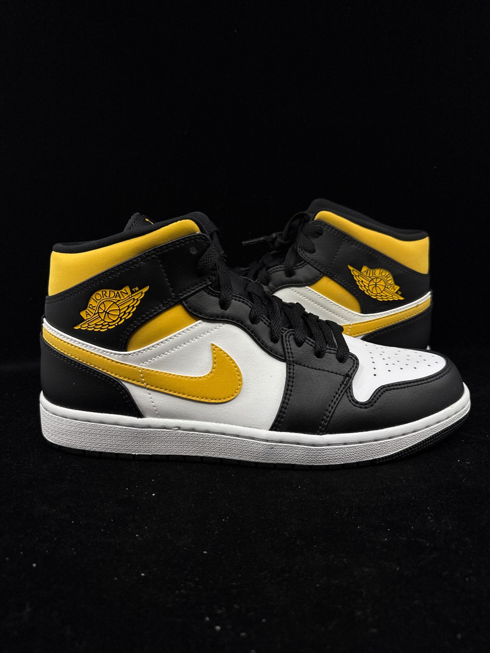 AJ 1 MID - WHITE POLLEN BLACK