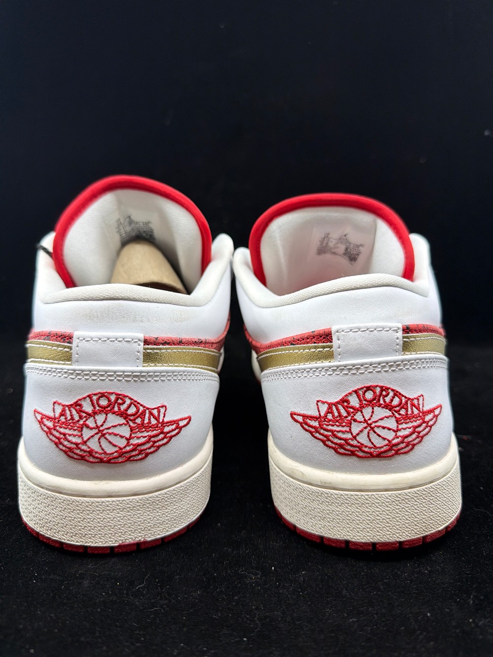 *VNDS/REP BOX* AJ 1 LOW - SPADES