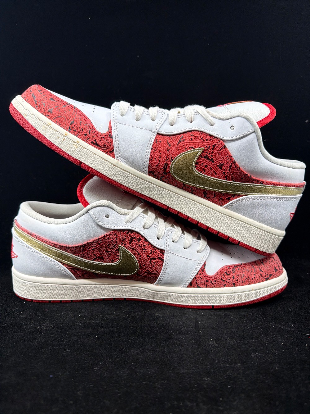 *VNDS/REP BOX* AJ 1 LOW - SPADES