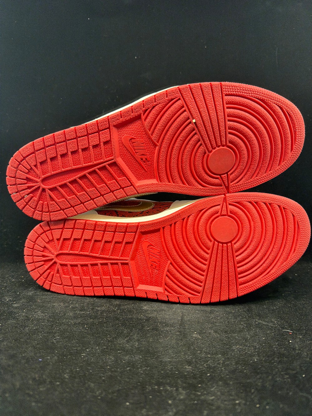 *VNDS/REP BOX* AJ 1 LOW - SPADES