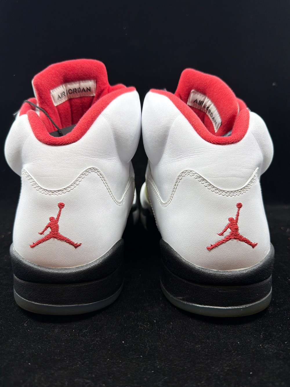 *USED* AJ 5 - FIRE RED (2013)