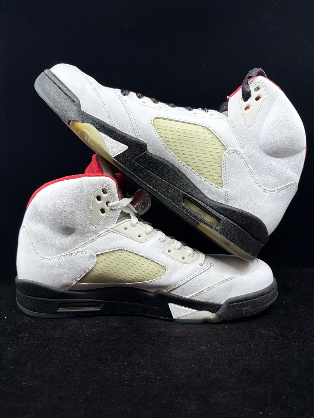 *USED* AJ 5 - FIRE RED (2013)