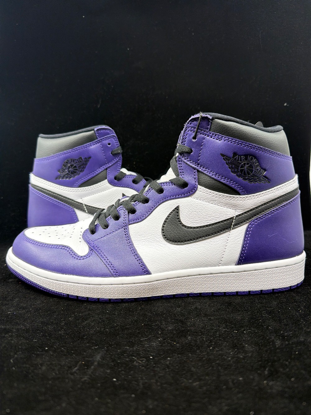 *USED* AJ 1 - COURT PURPLE WHITE