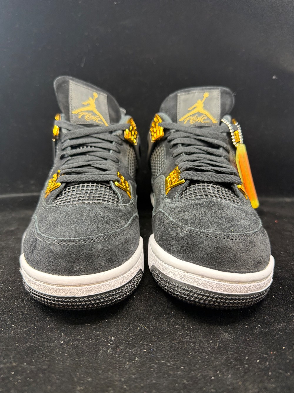 AJ 4 - ROYALTY