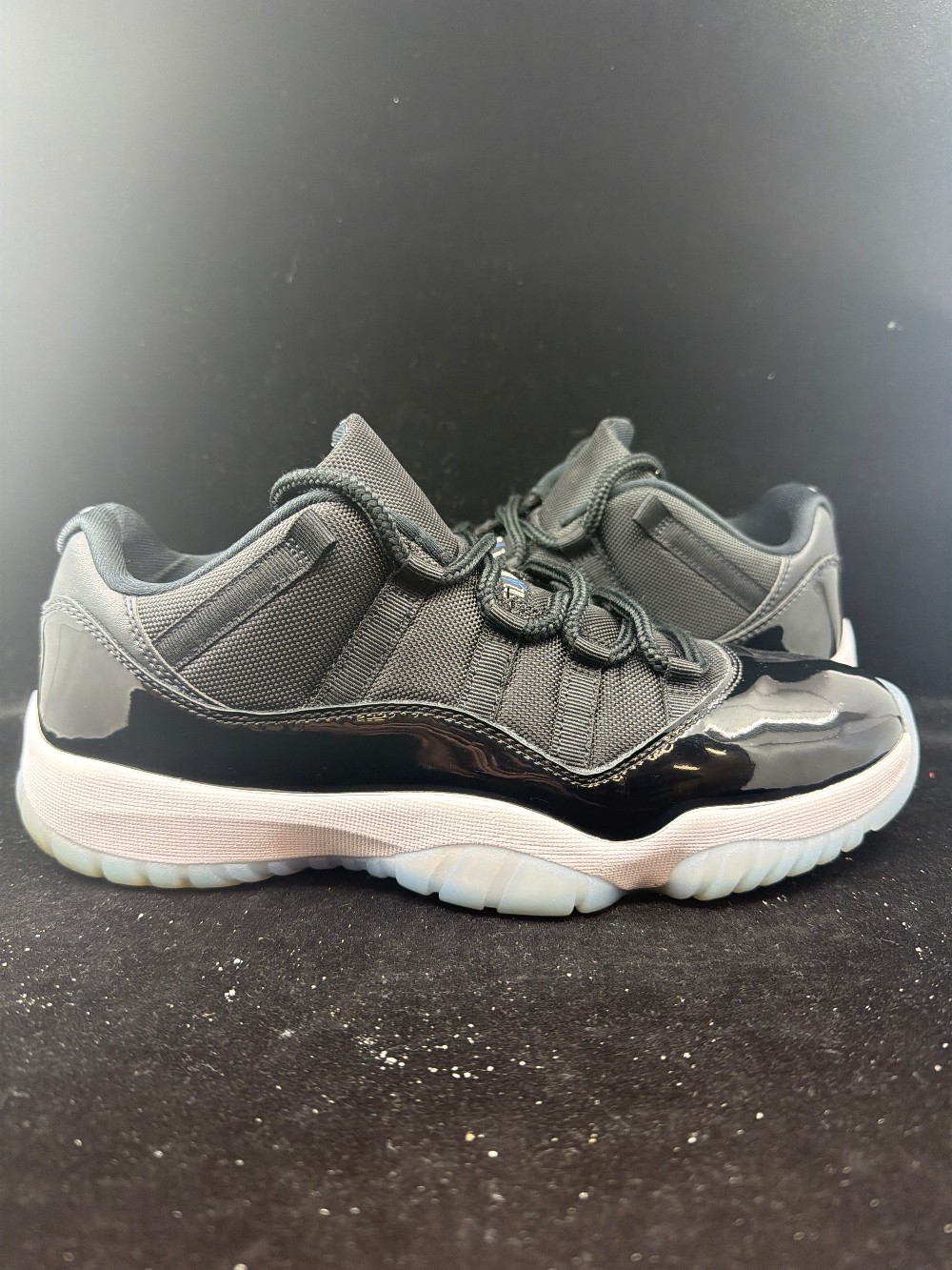 *USED/NO BOX* AJ 11 LOW - SPACE JAM