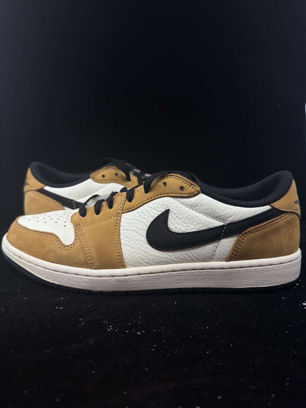 *USED* AJ 1 LOW - ROOKIE OF THE YEAR