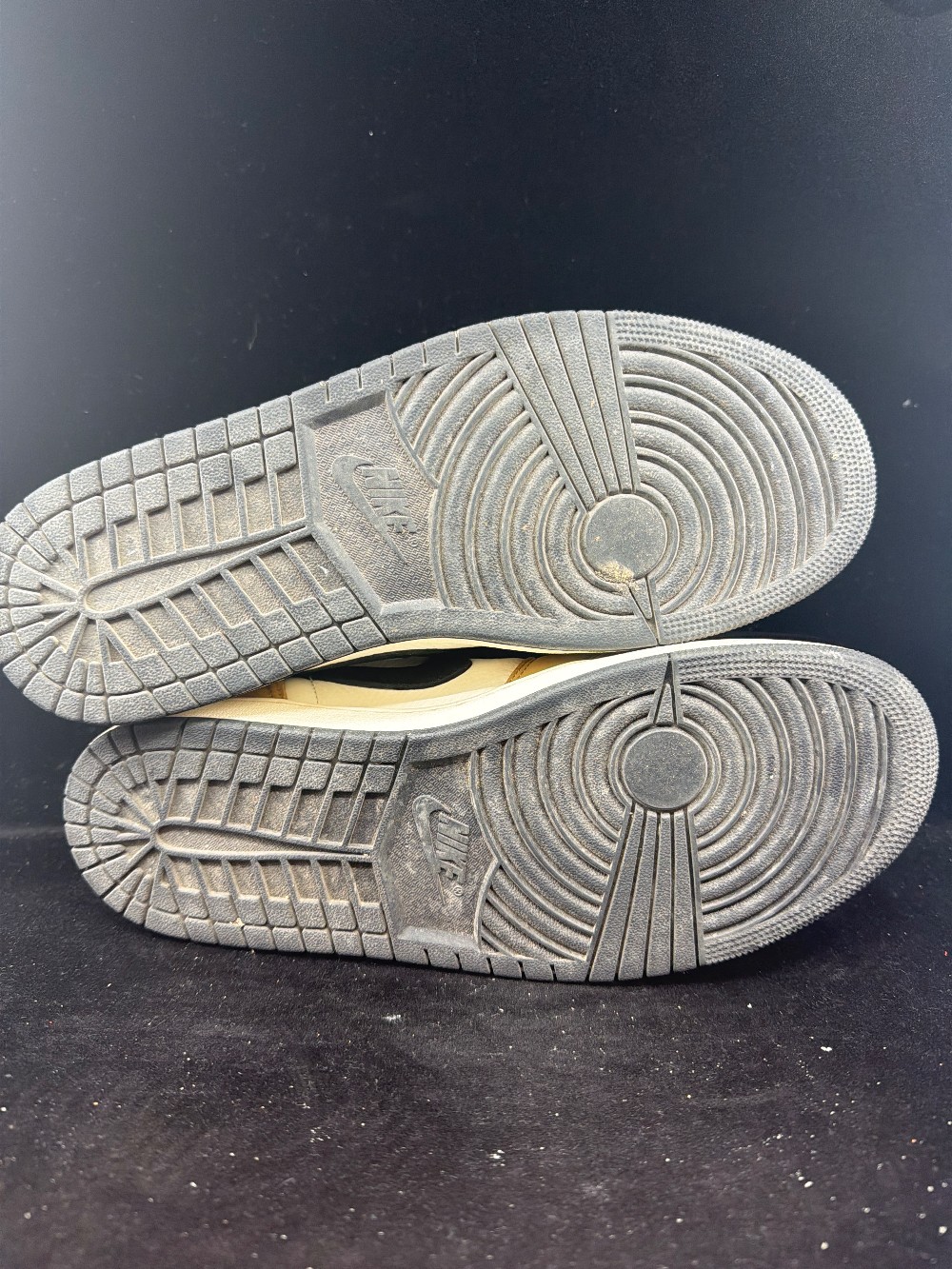 *USED* AJ 1 LOW - ROOKIE OF THE YEAR