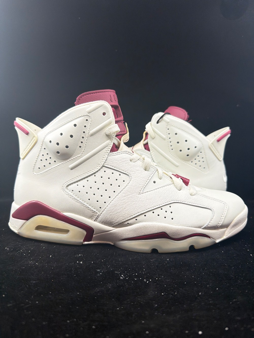 *USED* AJ 6 - MAROON (2015)
