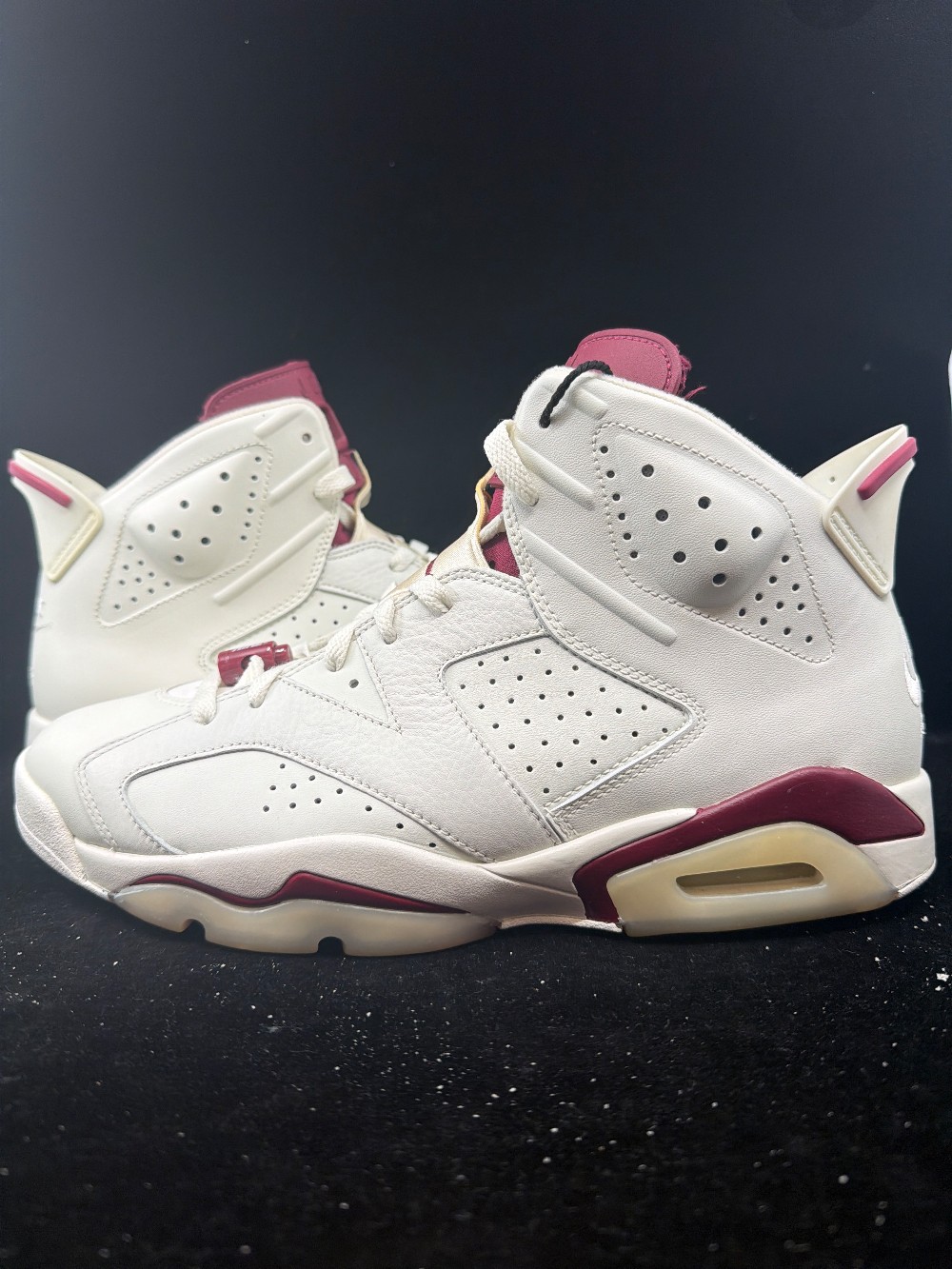 *USED* AJ 6 - MAROON (2015)