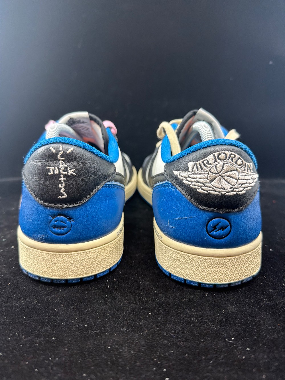 *USED* AJ 1 LOW X TRAVIS SCOTT - FRAGMENT