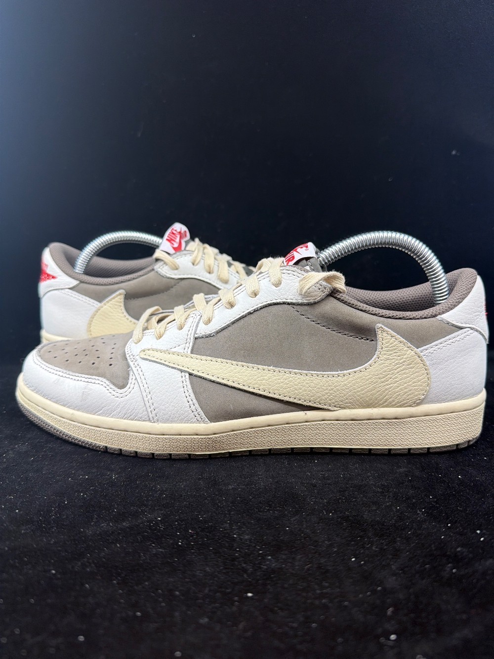 *USED* AJ 1 LOW X TRAVIS SCOTT - REVERSE MOCHA